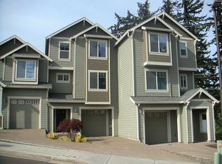 20027 Hoodview Ct, West Linn, OR 97068