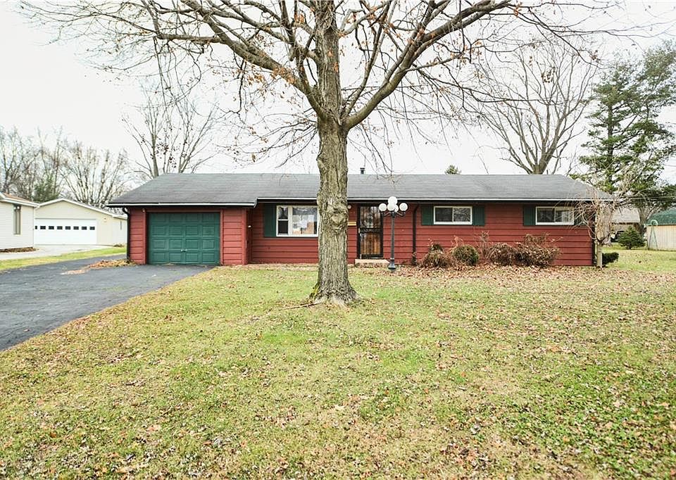 1st image of 903 W Walnut Dr