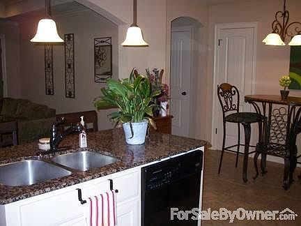 4th image of 3114 SW Stoneway Ave