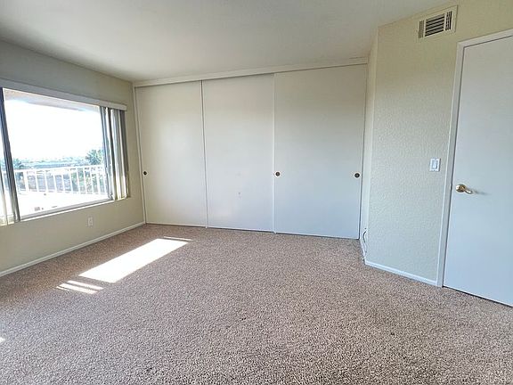 5th image of 2120 E Hill St Unit 301