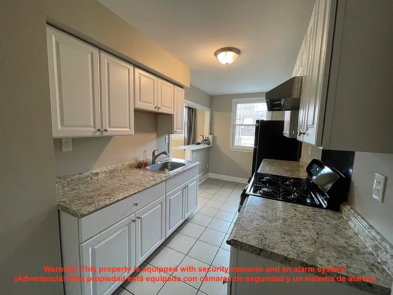 1131 Hellerman St — Photo 10