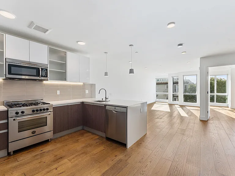 1450 15th St #303 — Photo 1