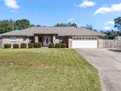 6740 Castlewood St, Navarre, FL, 32566