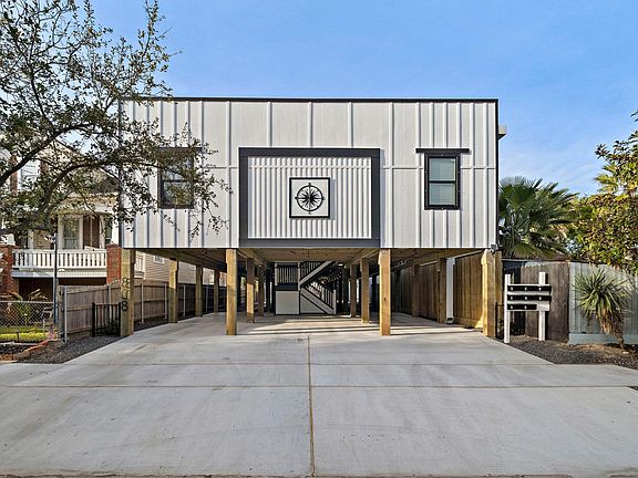 2nd image of 808 Sealy St #3