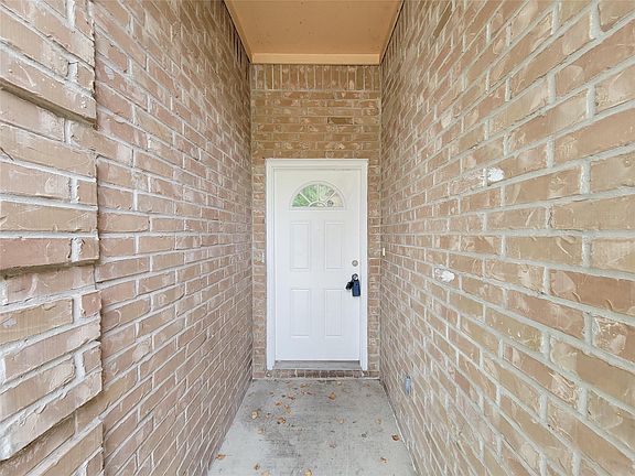 5th image of 3629 Mount Pleasant St