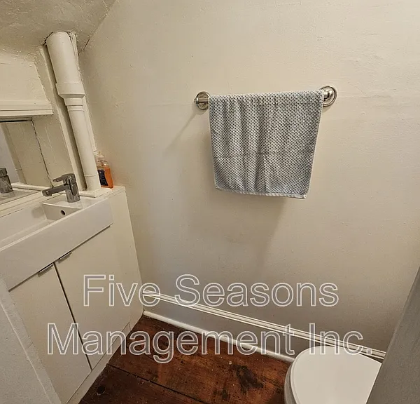 432 Colchester Ave — Photo 16