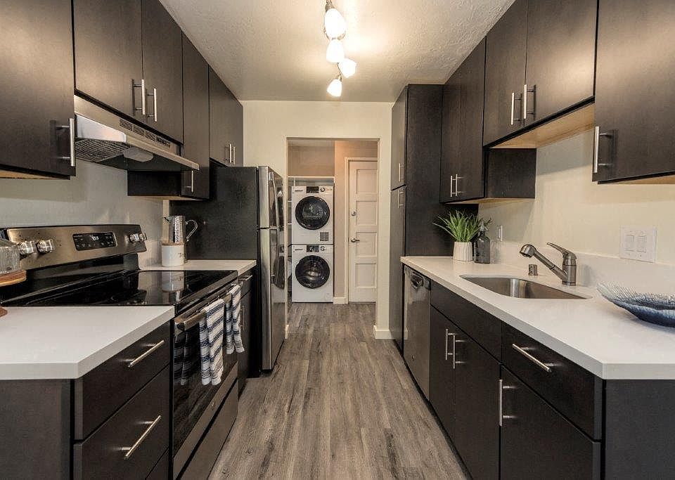 Parkside Apartments Kitchen and laundry view