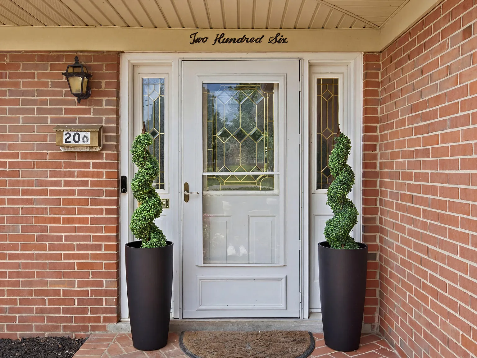 5 bed, 3.0 bath, 3888 sqft, $3,000 — Photo 4