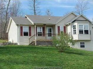 107 Tee Ct, Linden, VA 22642