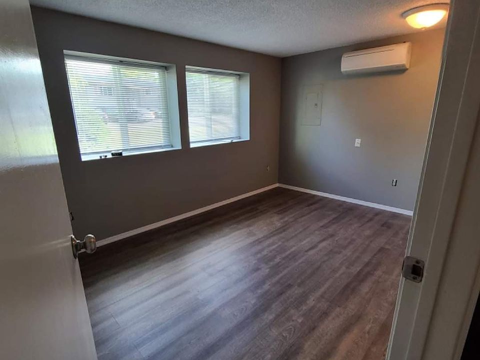 2nd image of 5706 37th Ct SE