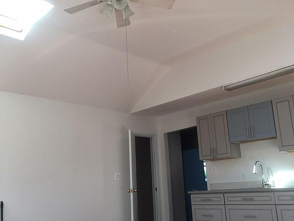 2nd image of 46 Plainedge Dr Floor 2