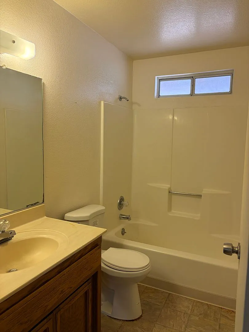 9641 North Loop Blvd — Photo 3