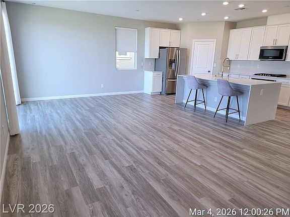 4th image of 2818 Frabiele St