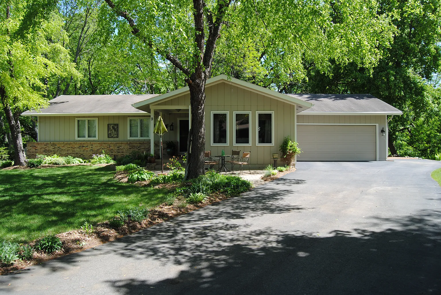 9 Hitching Post Ct photo 1