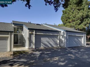 390 Holiday Hills Dr, Martinez, CA 94553