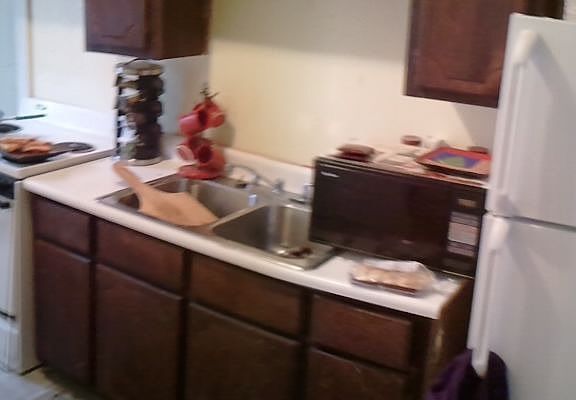 2nd image of 119 E 33rd St