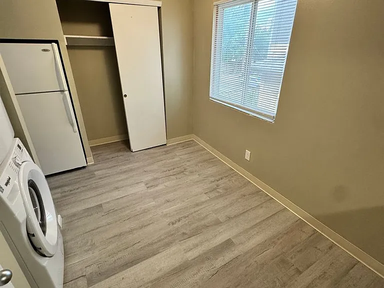 2320 N. 4th Street — Photo 13