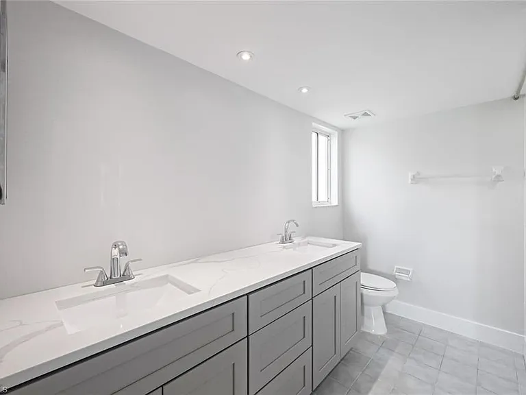 7800 Emerald Cir #B-104 — Photo 5