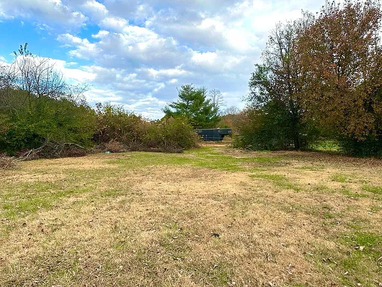 8002 Browne Rd — Photo 25