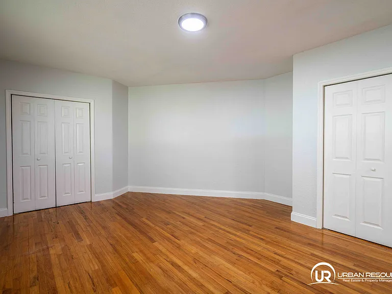 75 S Shore Dr #4B — Photo 16