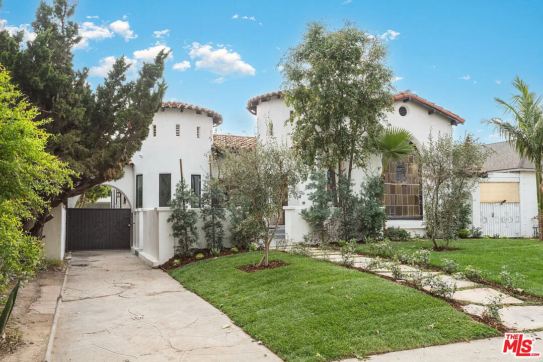 5 bed, 3.5 bath, $15,000 — Photo 2