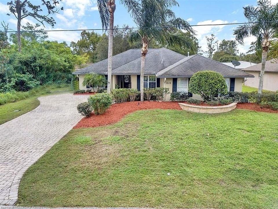 1st image of 1515 Carrington Ave