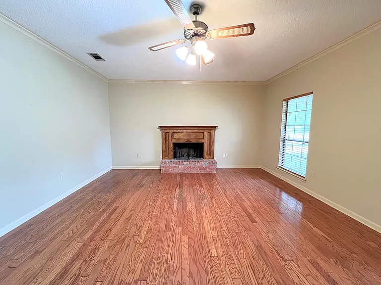 9868 Kinglet Dr — Photo 3