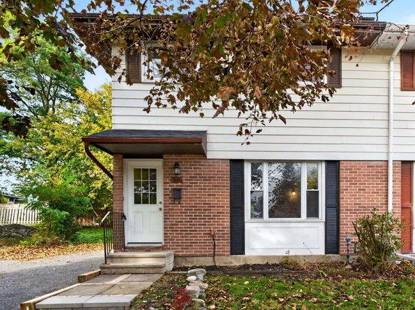 54 Woodstone Cres, Kingston, ON K7M 6K9