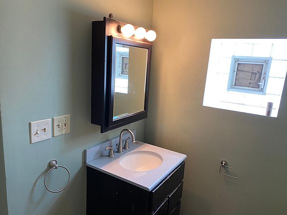 2nd image of 2900 S Quinn St #1F