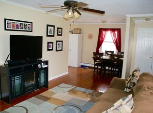 94 Hettys Path, Farmingville, NY 11738