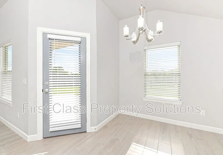 13500 Watson Dr — Photo 5