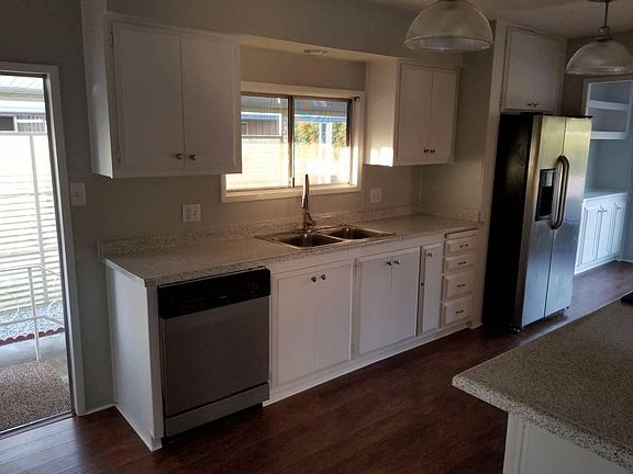 3rd image of 880 N Lake St Spc 121