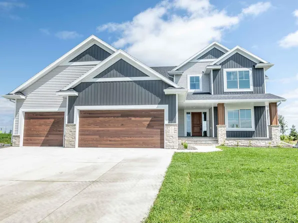 8030 59th St S, Horace, ND 58047