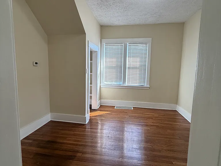 921 Edgemont Ave #921 — Photo 19