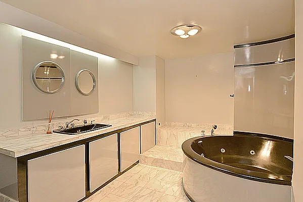 Sold by Gold Coast Capital Resources, LLC | media 23