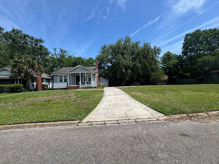 3609 Dellwood Ave — Photo 3