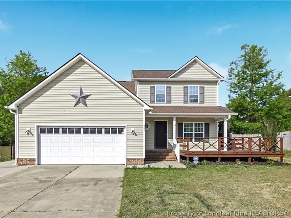 246 Fallingleaf Dr, Raeford, NC 28376