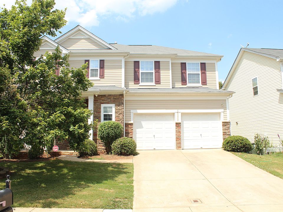 1st image of 143 Silverspring Pl