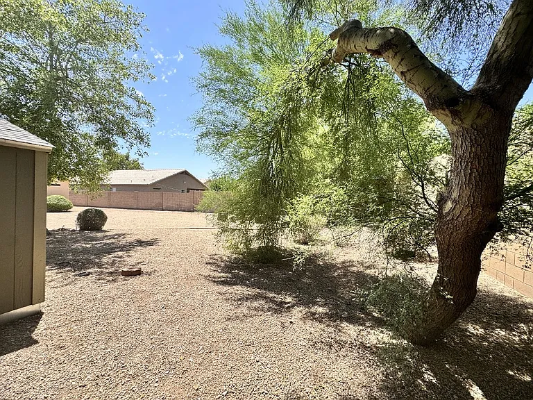 9138 W Ross Ave — Photo 35