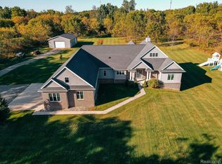 12240 Rattalee Lake Rd, Davisburg, MI 48350