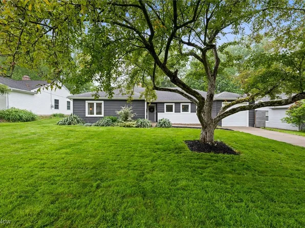 461 Overwood Rd, Akron, OH 44313