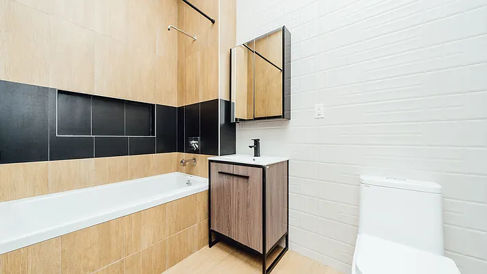 Rented by Nooklyn NYC LLC | media 21