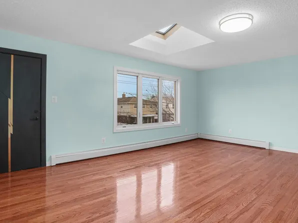 109-24 176th Street, Jamaica, NY 11433