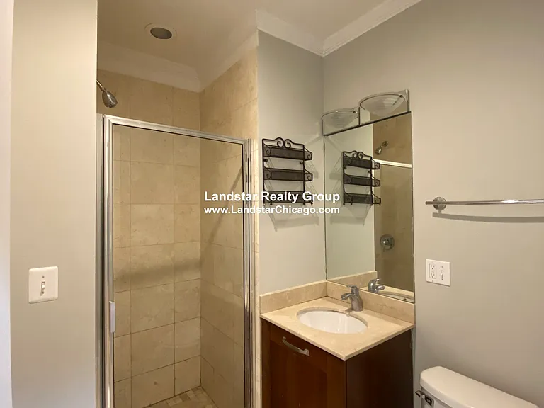 2242 W Morse Ave #G — Photo 6