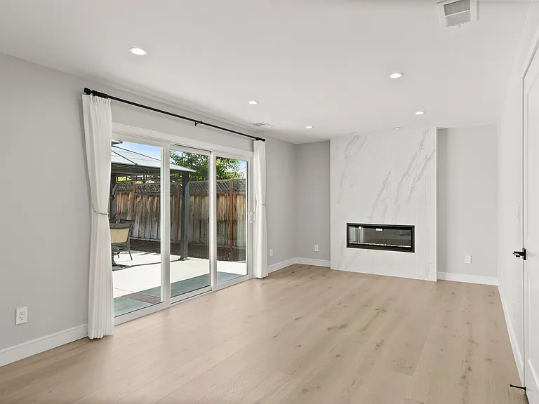 3453 Wheeling Dr — Photo 14