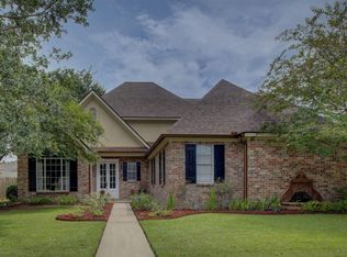 205 Hamlet Ln, Lafayette, LA 70508