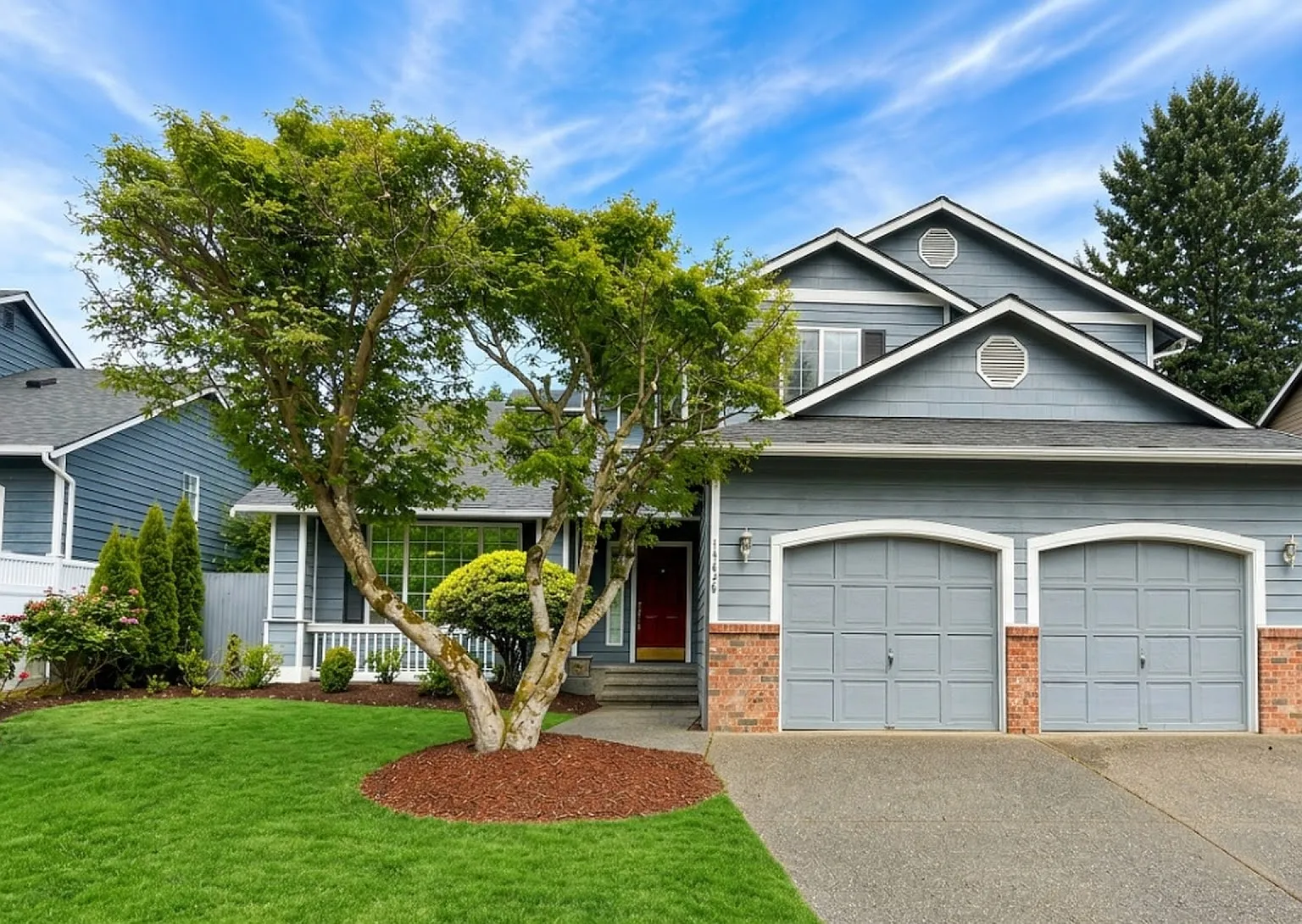 5 bed, 2.5 bath, 2216 sqft, $3,550 — Photo 1