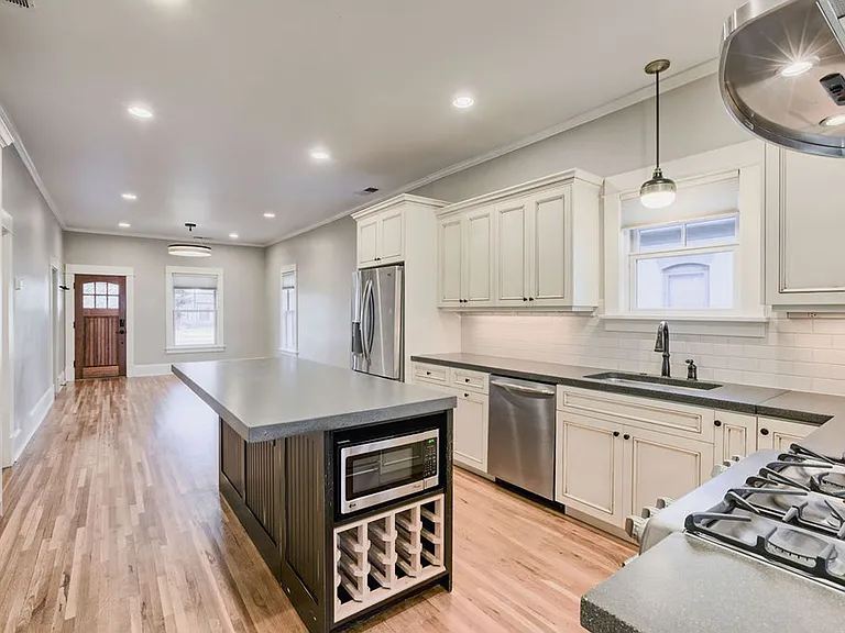 627 Laporte Ave — Photo 16