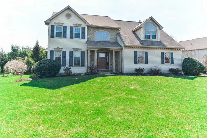 1218 Kelley Dr photo 1