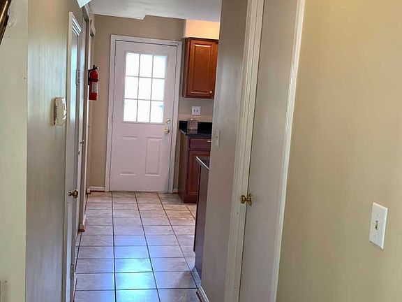 3rd image of 2 Birch Ln